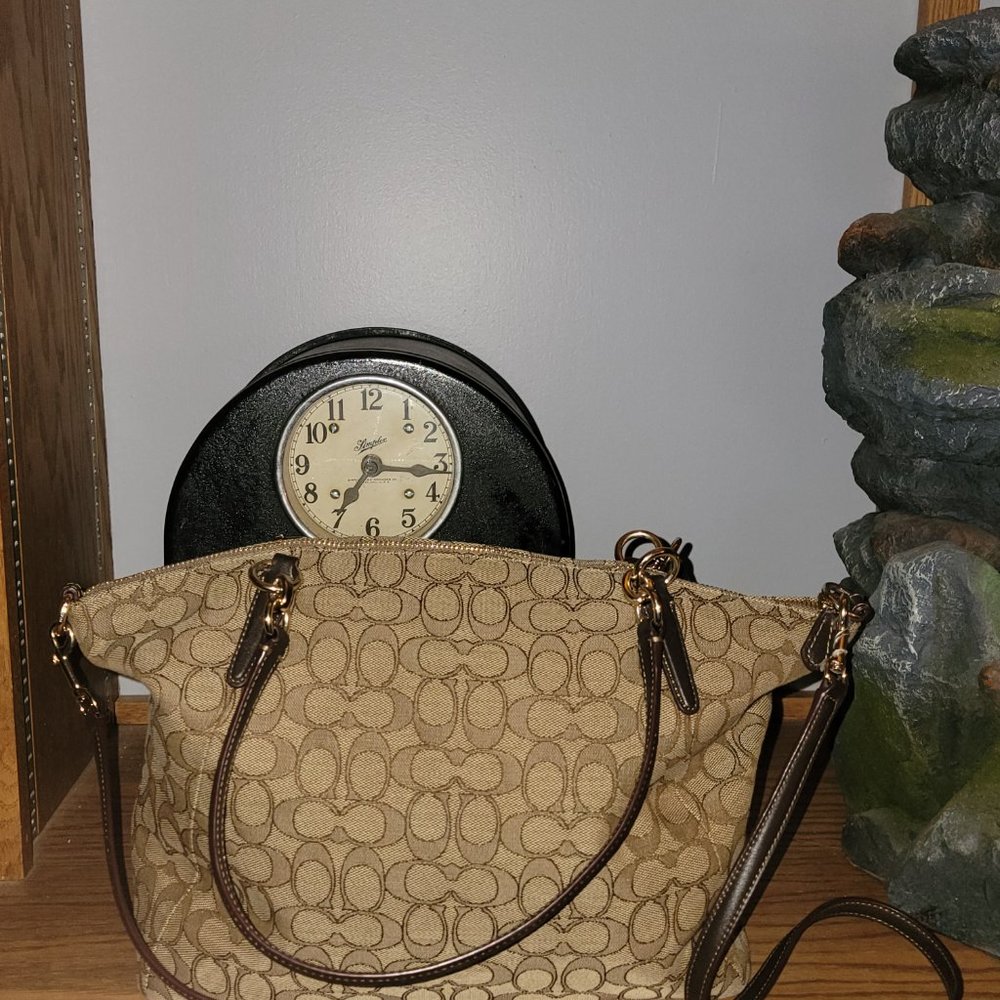 Coach Tote - Picture 3 of 4